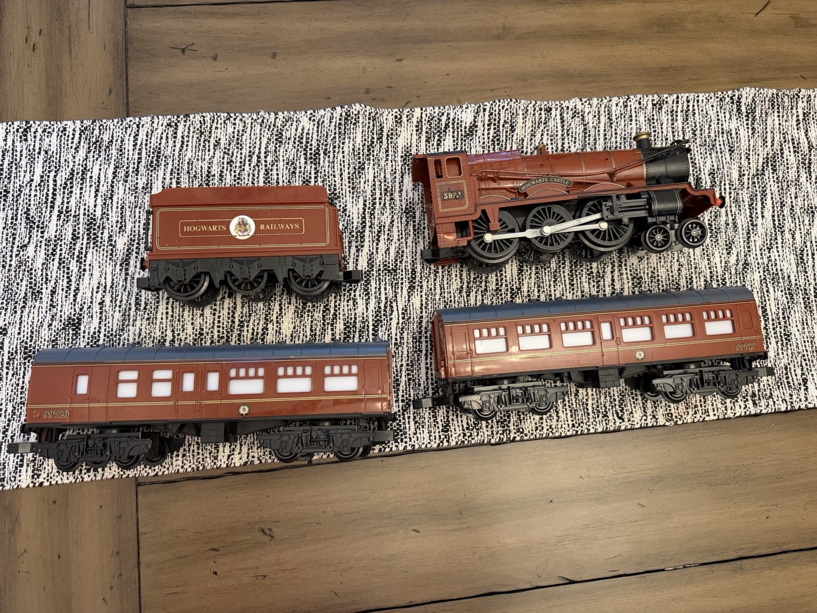 Lionel Harry Potter Railways Hogwarts Castle Steam Train ONLY