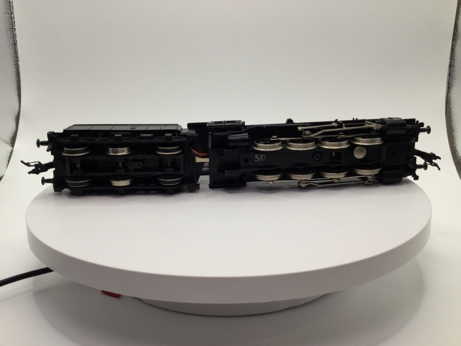 Fleischmann 4146 HO Scale SNCF 0-8-0 Steam Locomotive & Tender