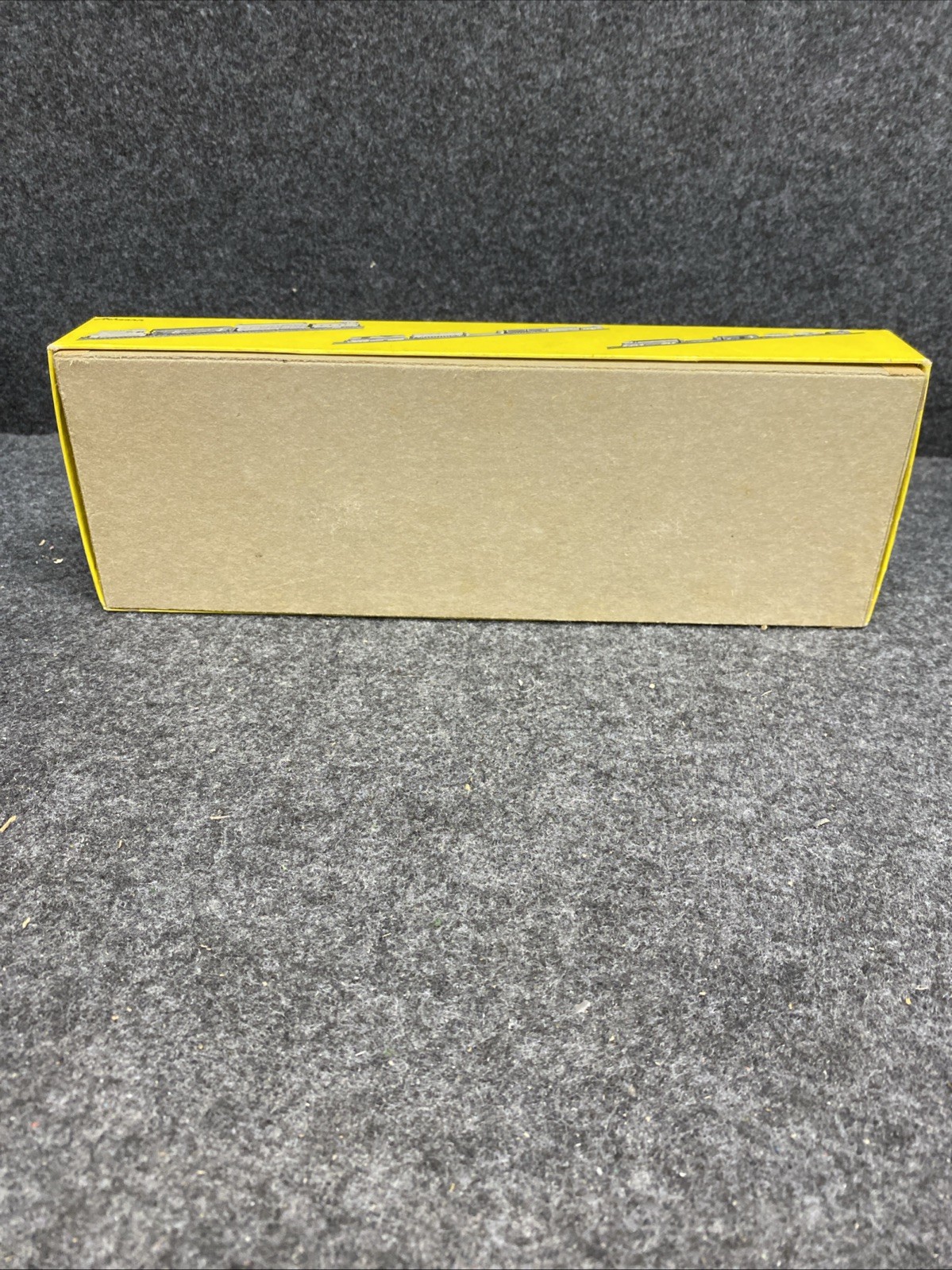 Athearn 3211 CB&Q F7A Super-geared Diesel Yellow Box R-T-R Diesel (AT050226-01)
