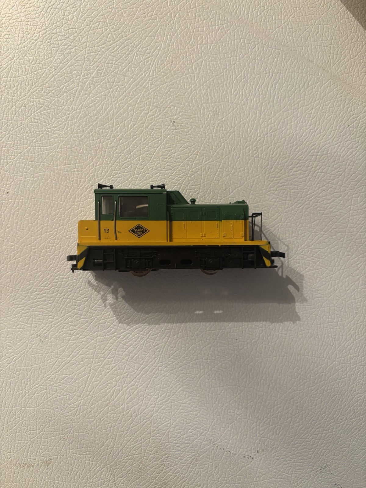 Vintage HO Scale Reading Lines 13 Train Engine
