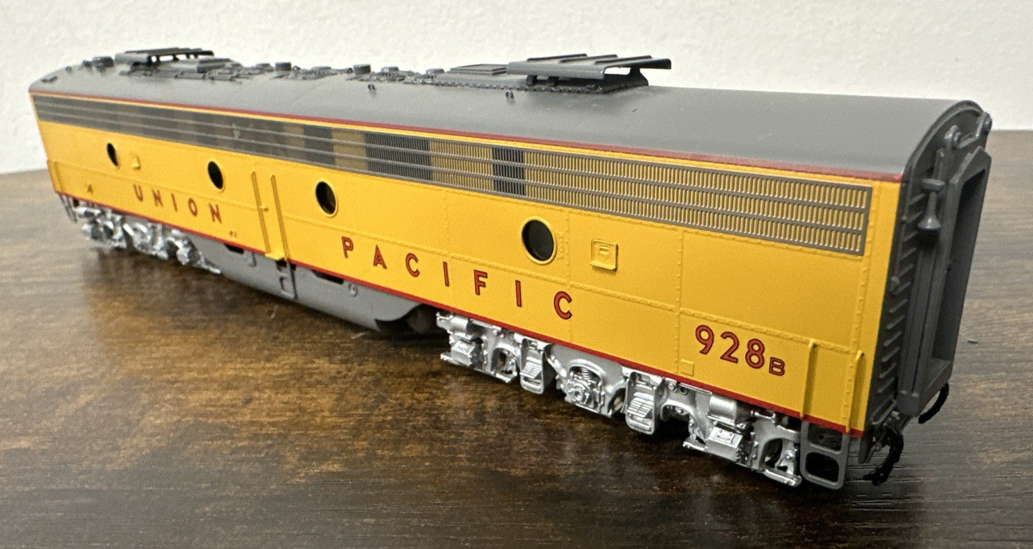 Challenger Imports, Ltd. HO Brass #2467.1x Union Pacific E9B #928B Factory Paint
