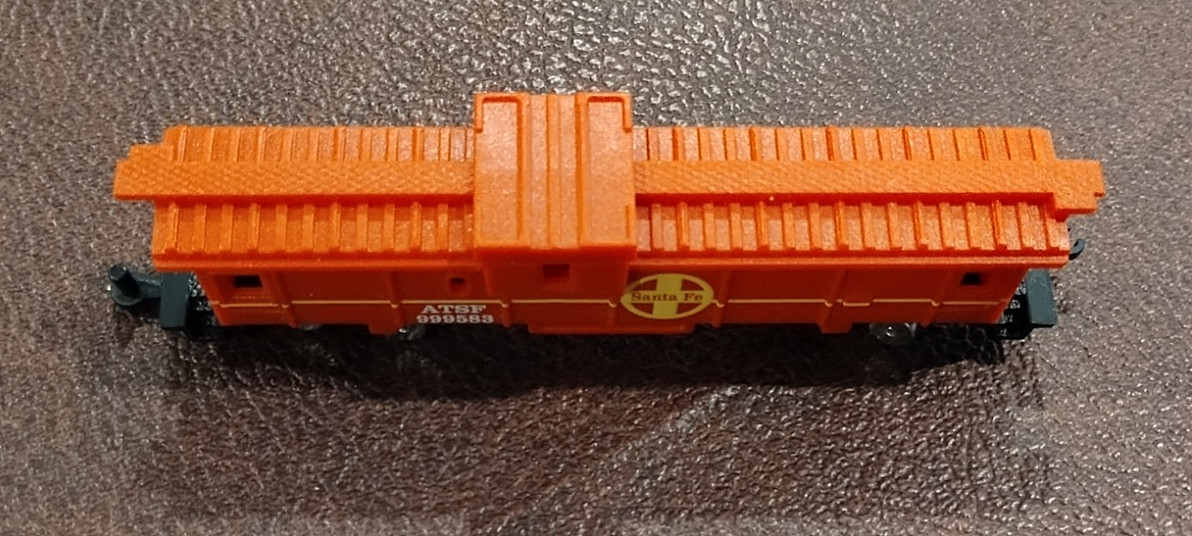 Tempo Diesel Hauler Battery Powered Locomotive Freight Caboose Car N Scale Train