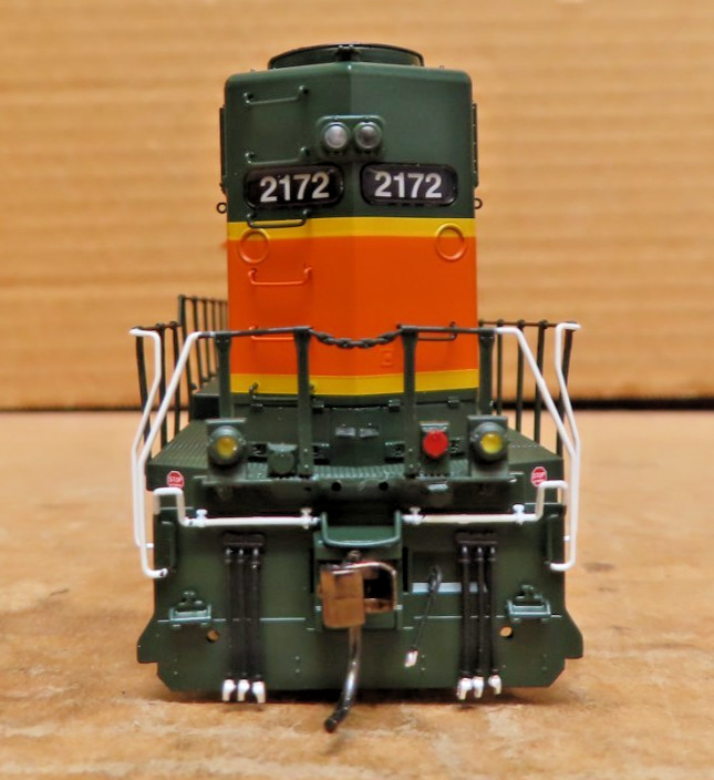 Rapido 38036 HO EMD GP38 Low Nose – Standard DC Burlington Northern Santa Fe