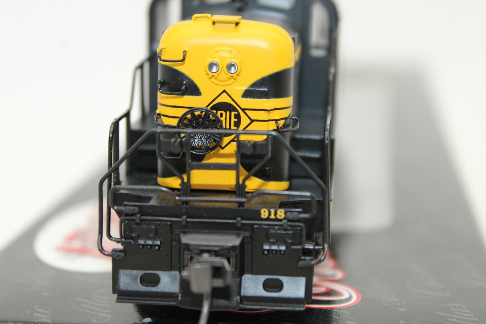 Atlas Classic HO Scale Erie Railroad Alco RS3 Diesel Locomotive #918 DCC