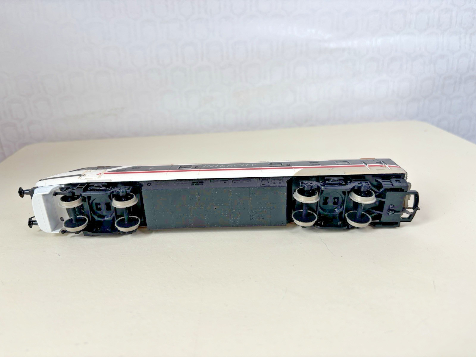 Hornby Intercity BR Mk4 Driving Van Trailer Swallow Class Train OO Gauge