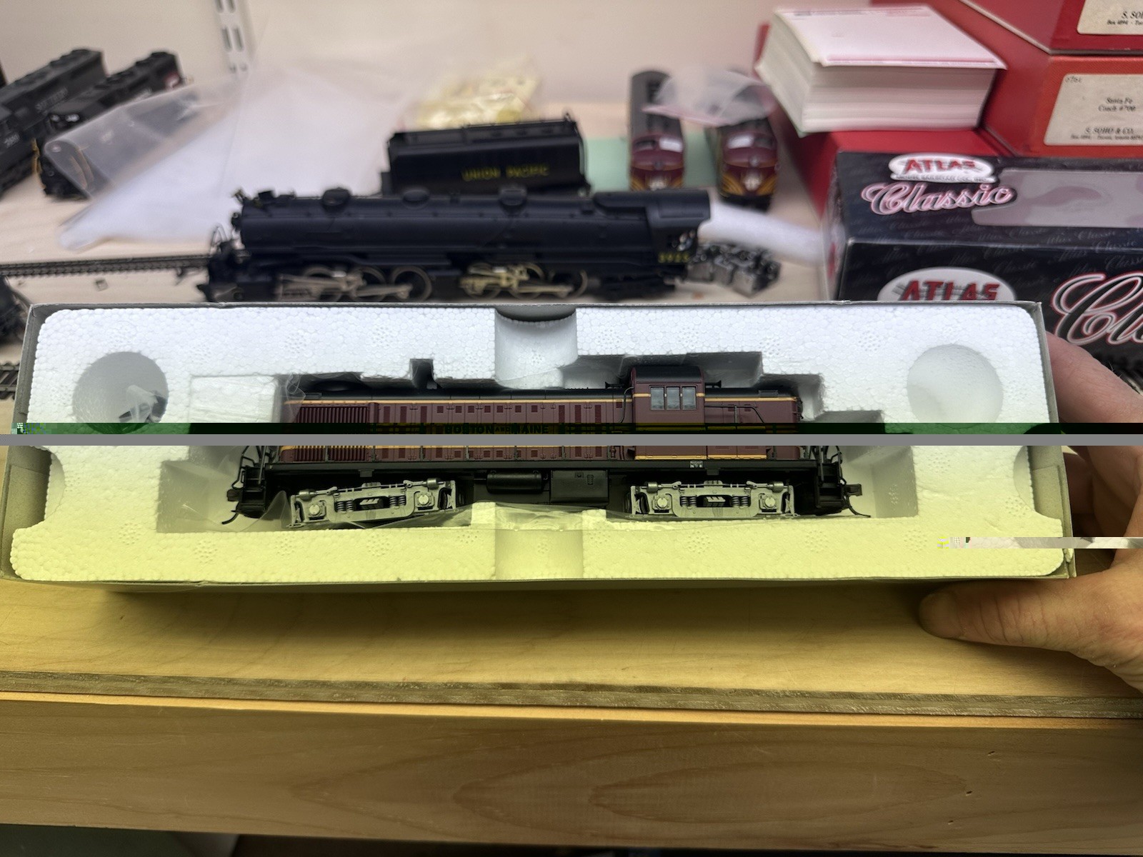 Atlas Classic Boston & Maine RS-3 UNNUMBERED NOS