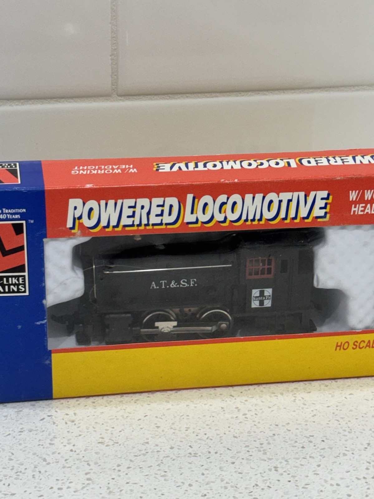 Life Like 8302 HO Scale Santa Fe 0-4-0 Dockside Steam Locomotive