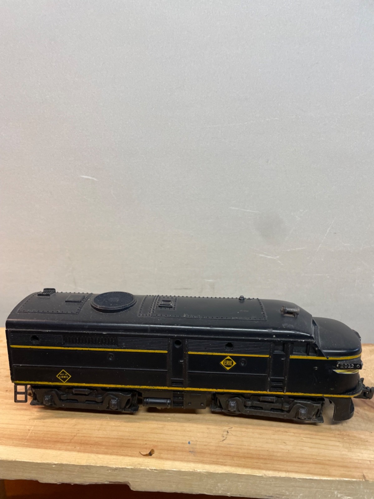 Lionel 2032 Erie AA set