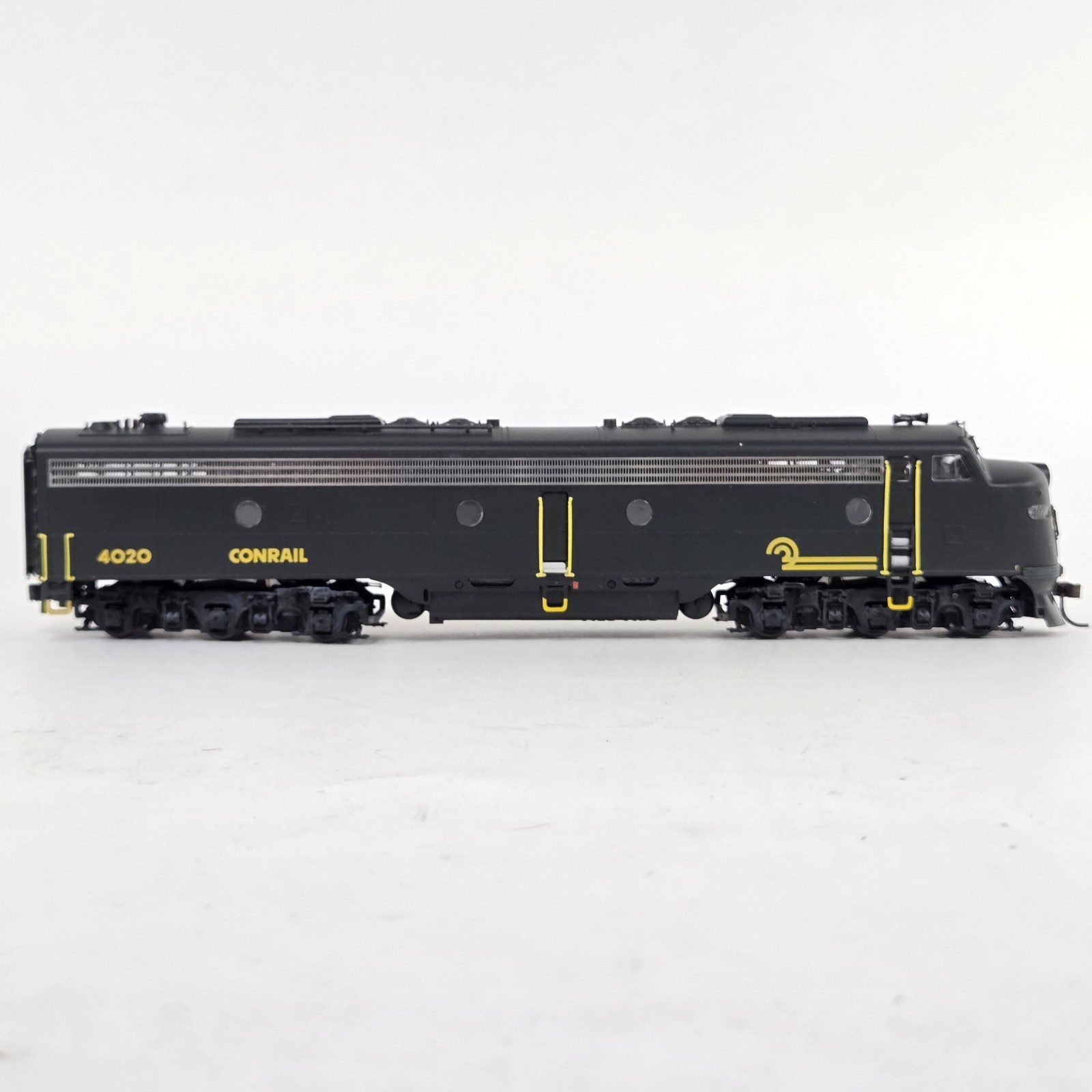 Proto2000 HO Scale Conrail #4020 E8 Powered Locomotive