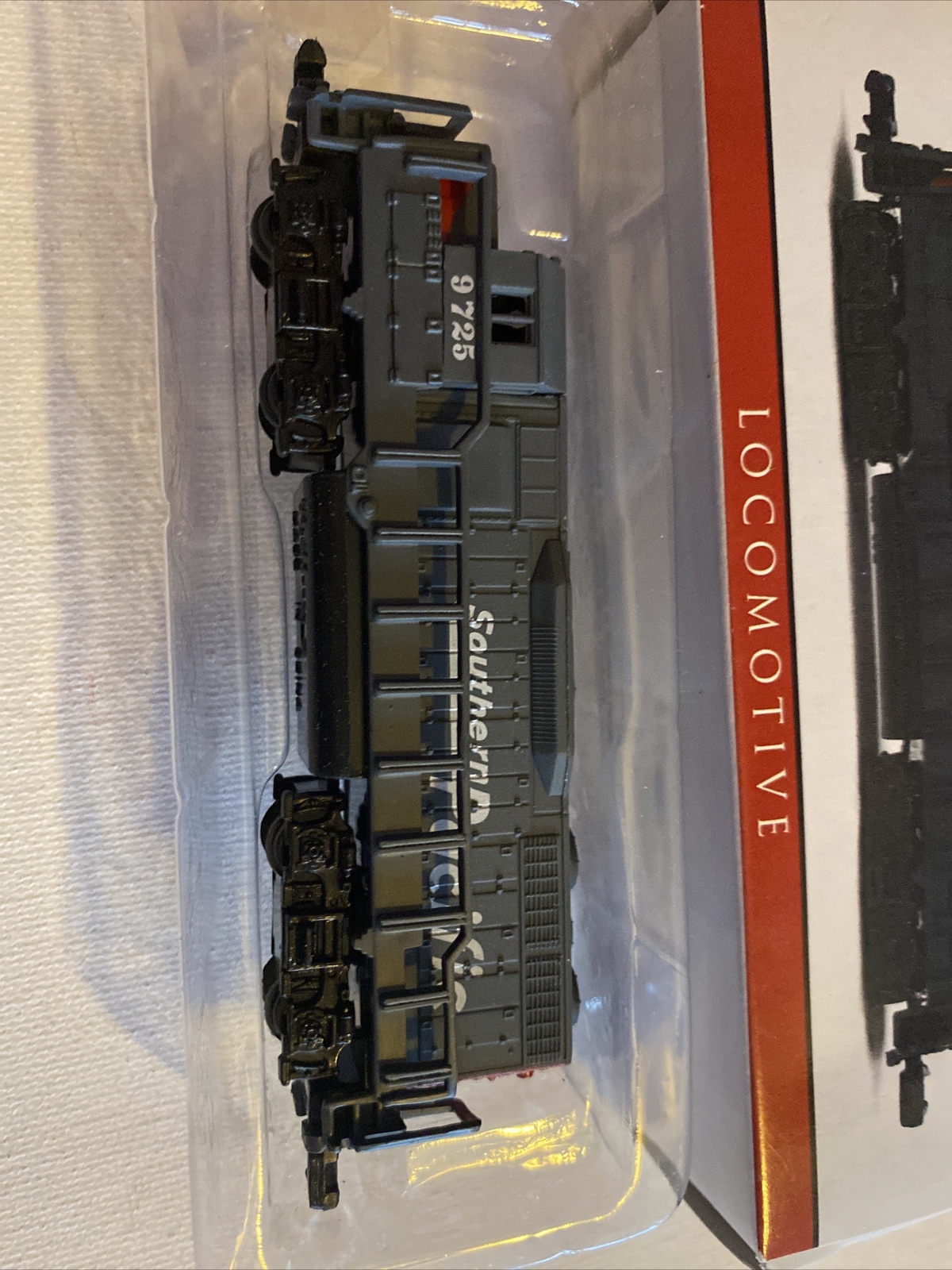 High Speed Metal Products Southern Pacific Locomotive Model Train #9725
