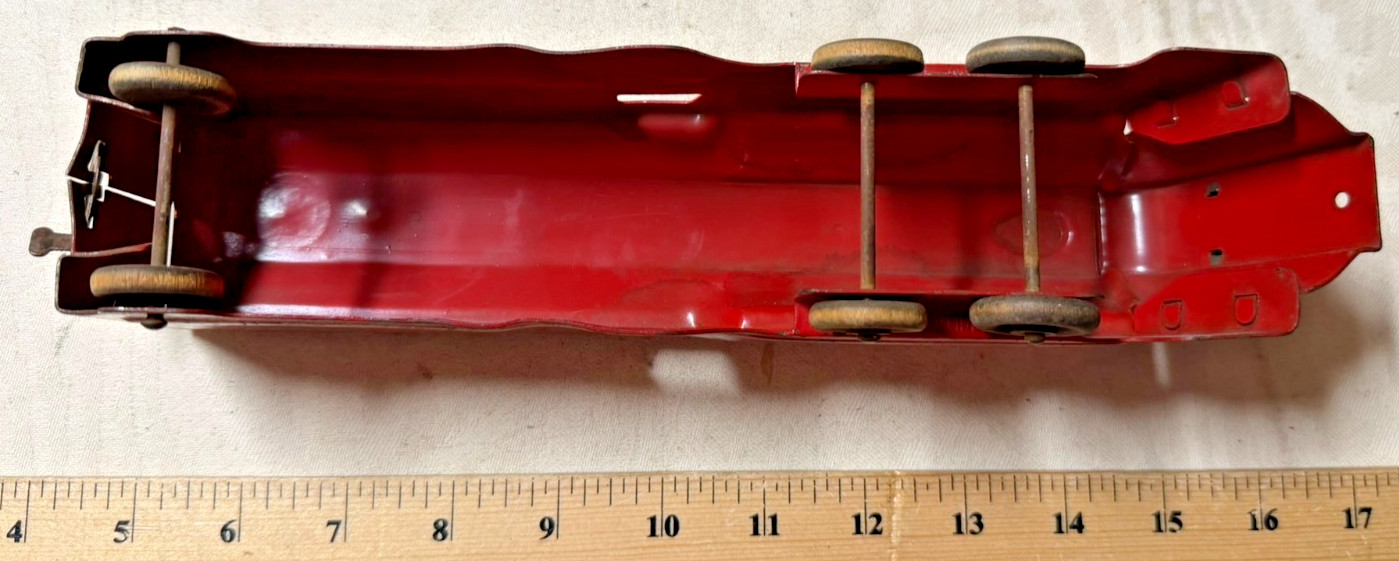 Marx Lumar Lines Red Floortoy Train Engine Stamped Steel – complete (#1)