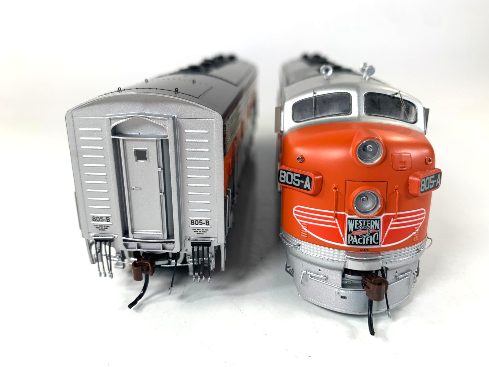 Athearn Genesis HO G22630 Western Pacific FP7 Diesels #805 A&B- DCC/ Sound
