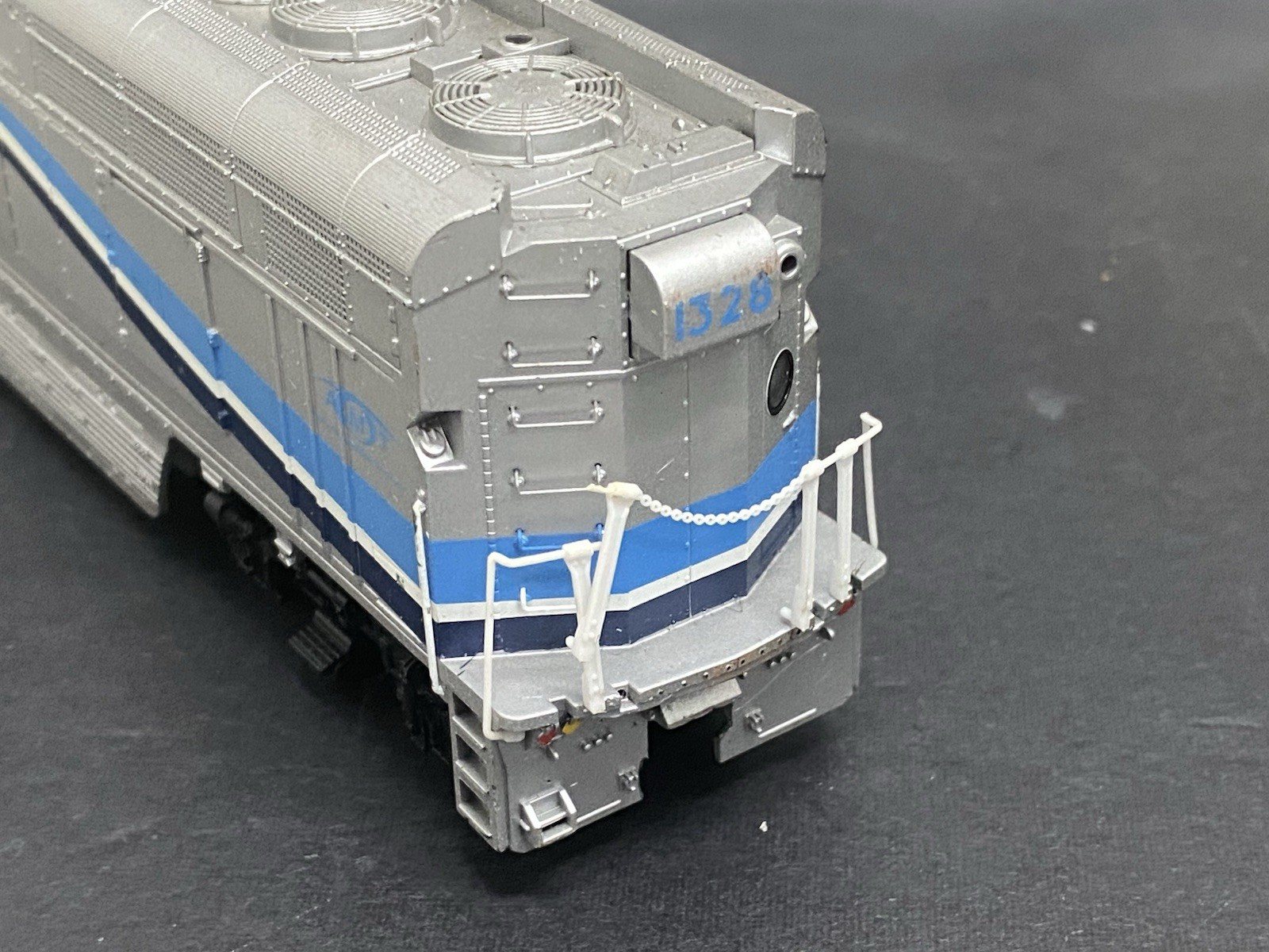 Athearn 399334 HO Scale AMT #1328 DCCMRC 1651 Diesel Engine Weathered READ 915