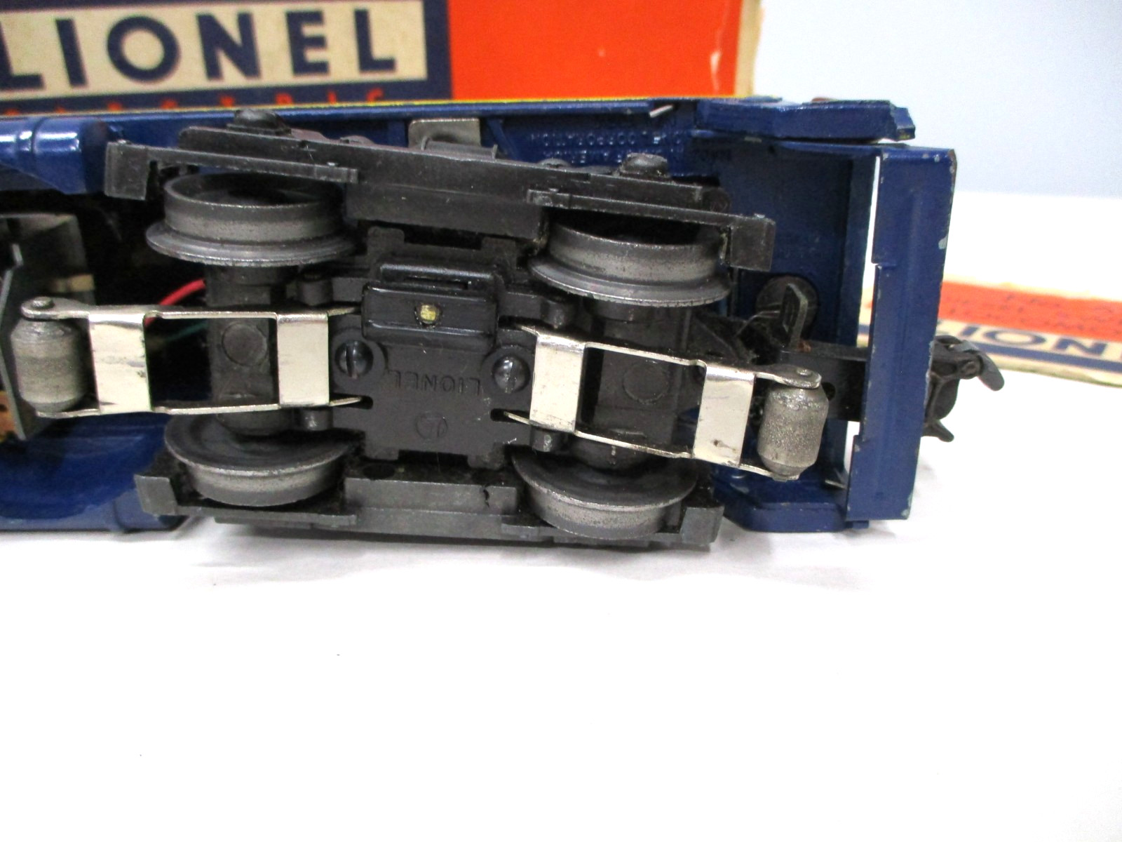Lionel 624 C and O GM Diesel Loco Postwar O gauge X8296