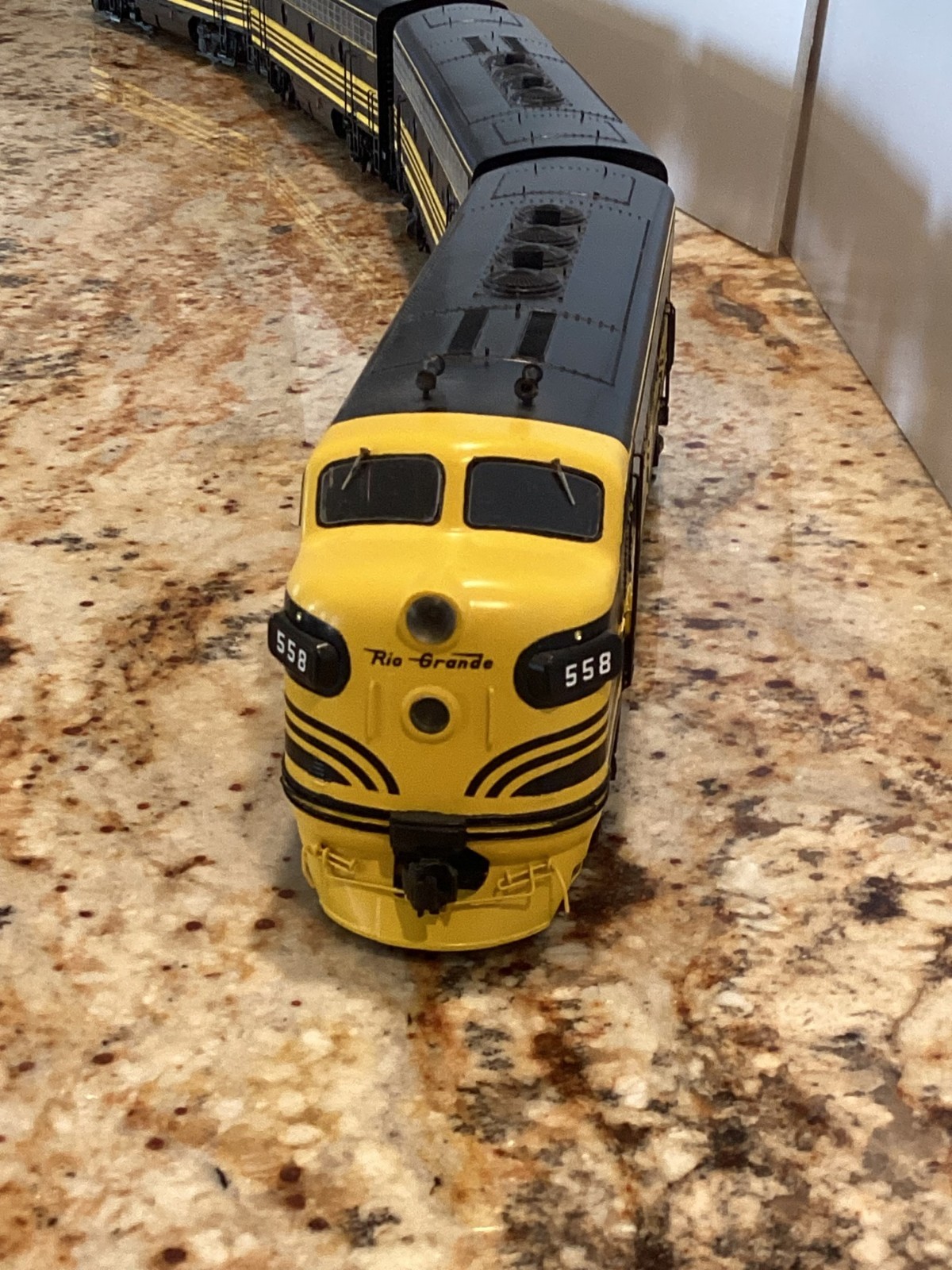 Rio Grande O Scale All Nation F Units