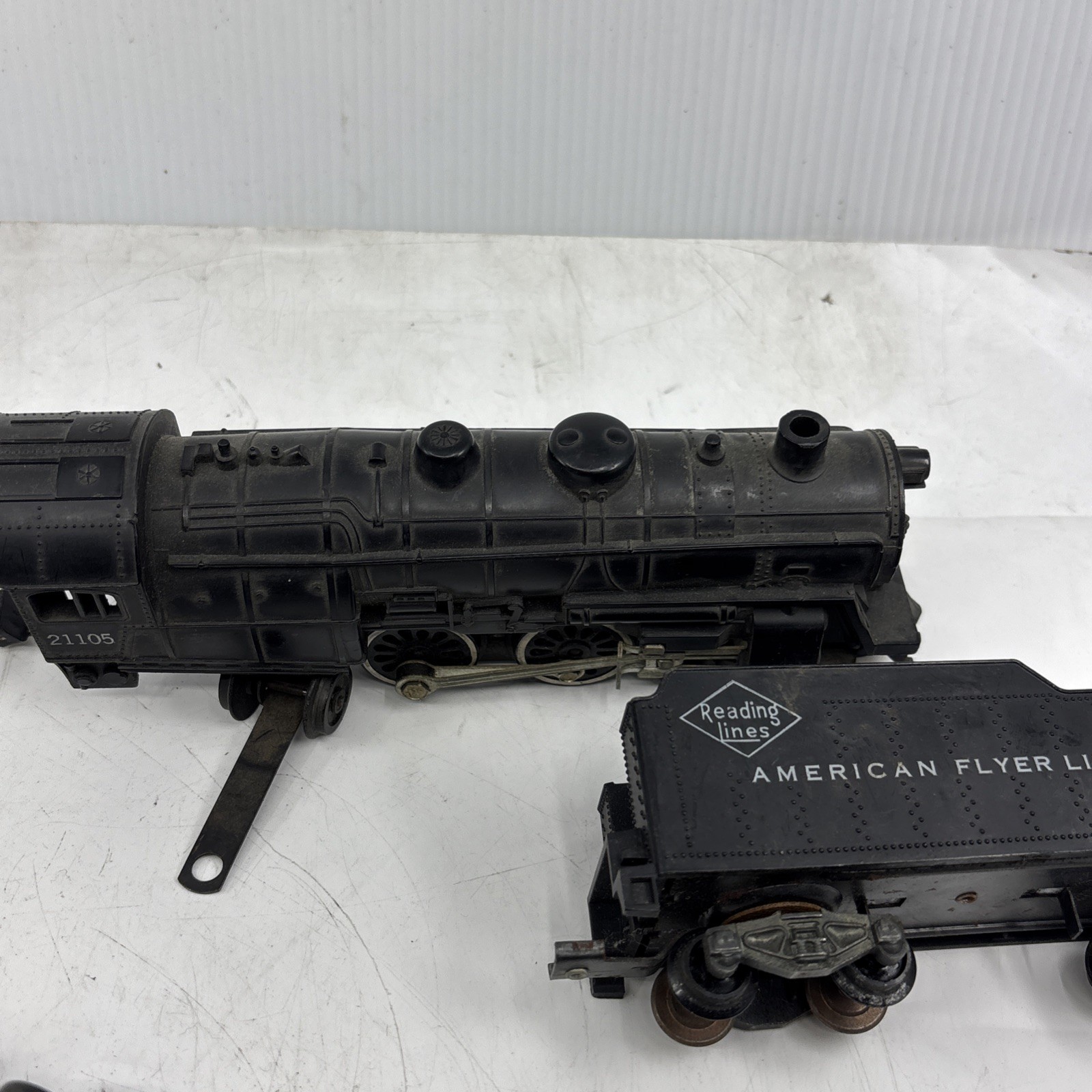 American Flyer S Ga. 21105 4-4-2 Locomotive & Reading Lines Tender Runs