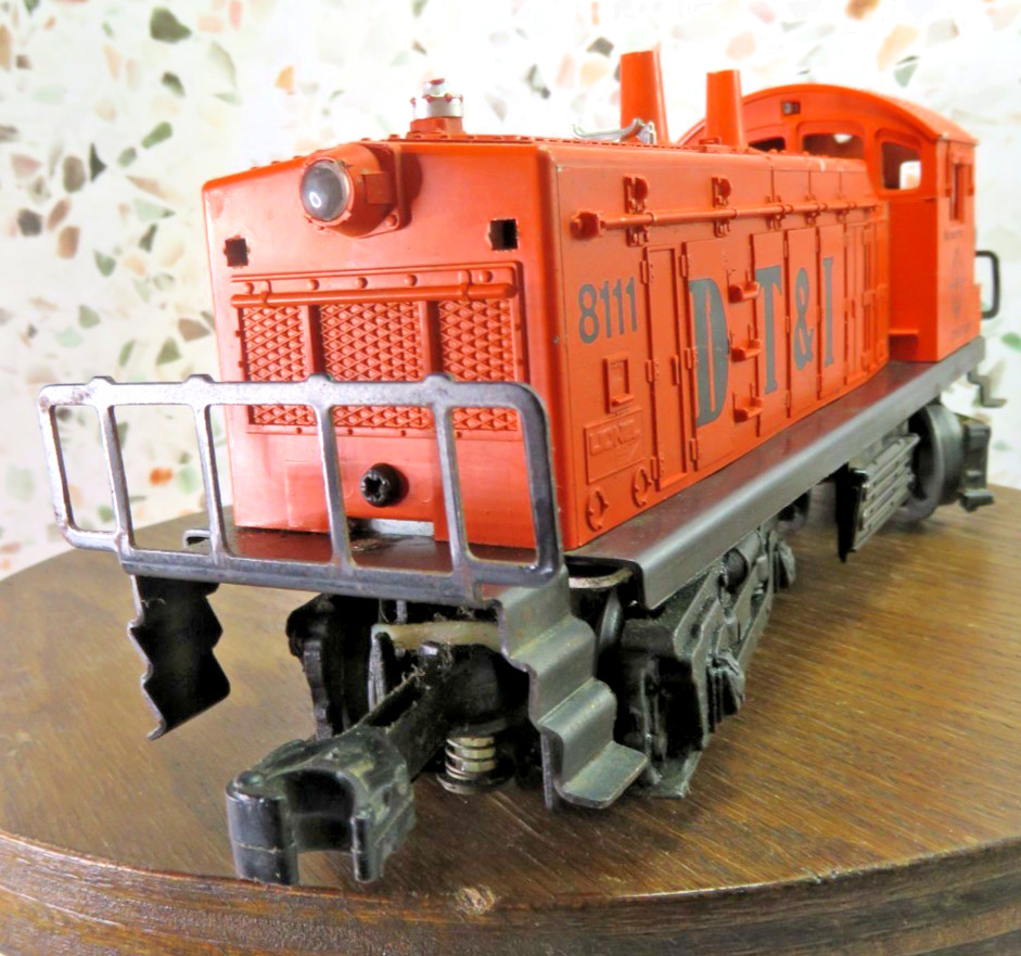 Lionel DT & I 6-8111 O Gauge Orange/Black Diesel Locomotive UNTESTED AS IS