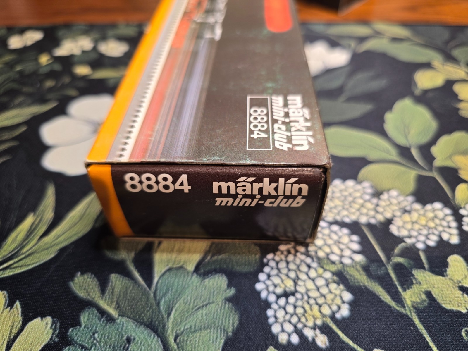 Marklin Z scale 8884 BR 50 DB Steam Locomotive w/Tender, LN/Box/Instr.