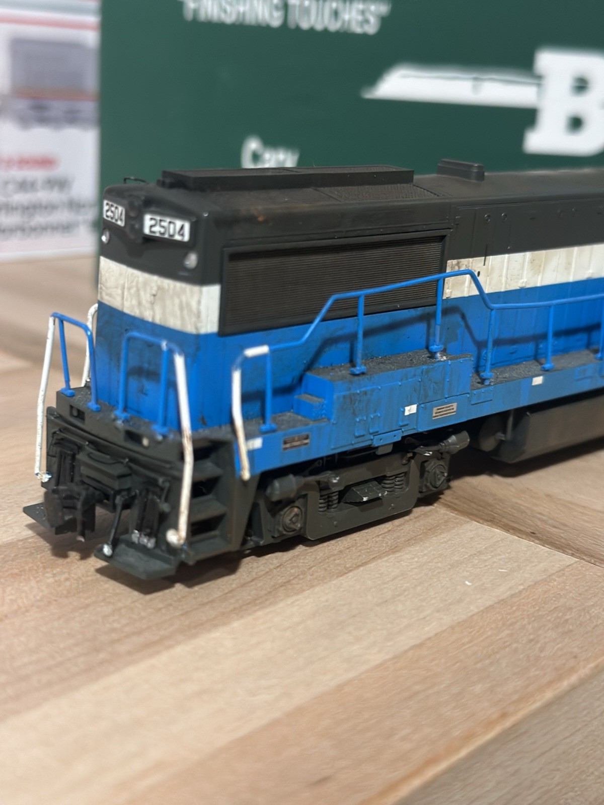 Bowser HO GE U25B Great Northern #2504 Diesel DCC&Sound Weathered