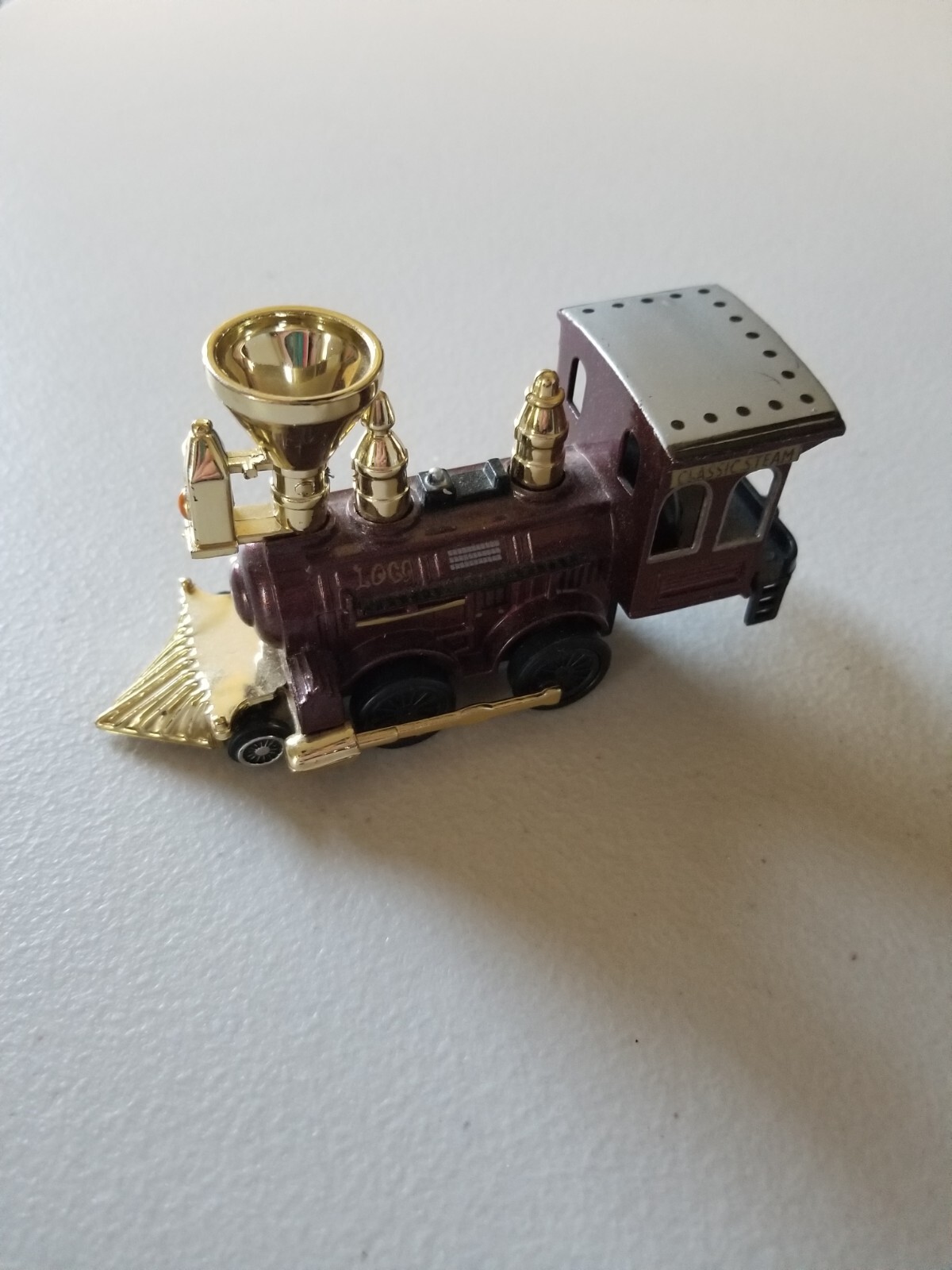 JUL TOY ROLLING STEAM LOCOMOTIVE MINI DIECAST AND PLASTIC 5IN LONG