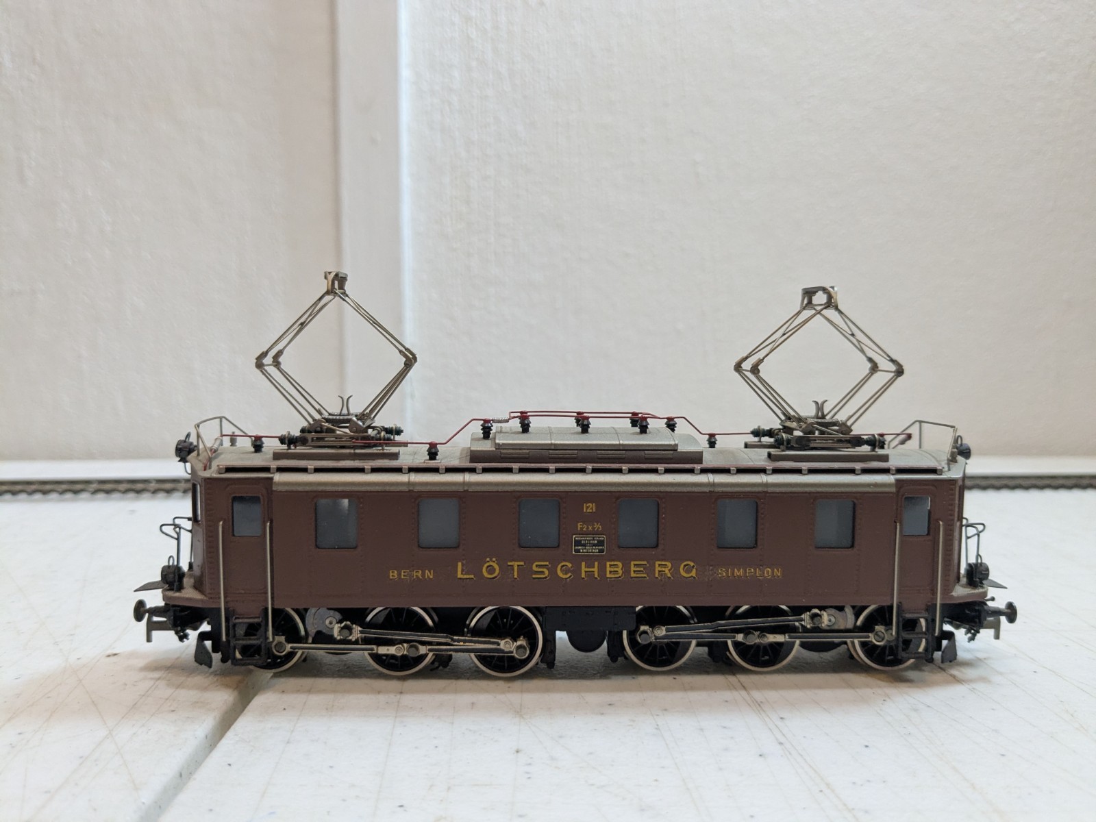 Metropolitan 702 – BLS #121 Ce 6/6 Series 121 Electric Locomotive – HO Scale