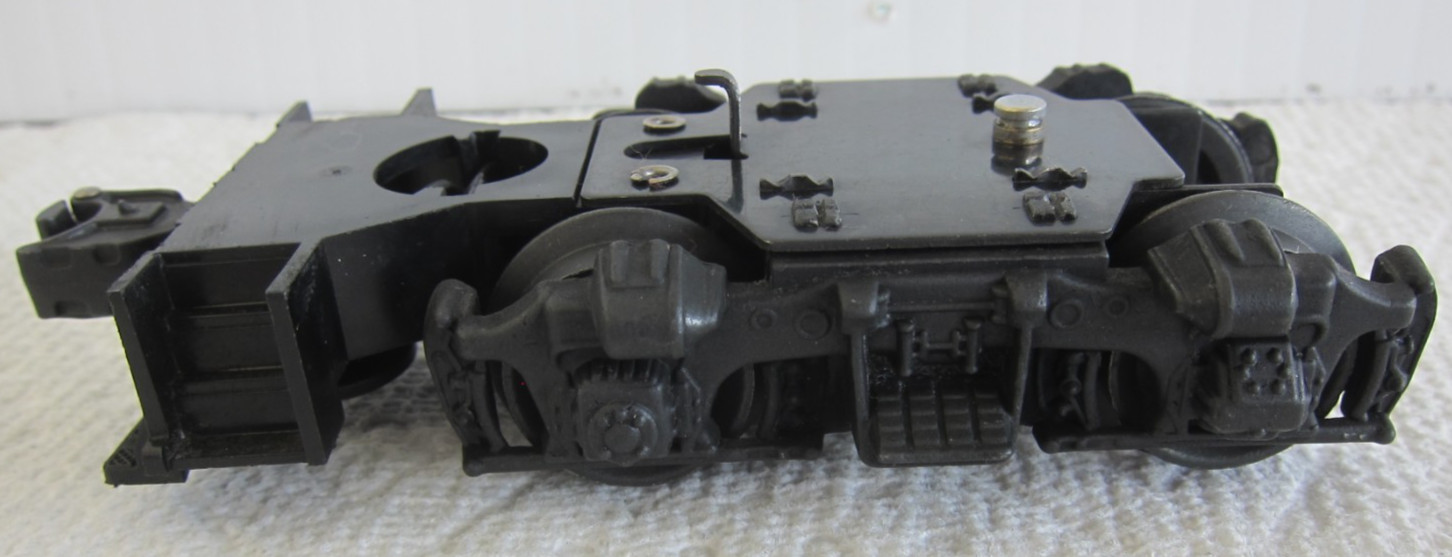 LIONEL POST WAR 2028-171 GP7/GP9 COLLECTOR TRUCK COMPLETE, 1950’s NEAR MINT!