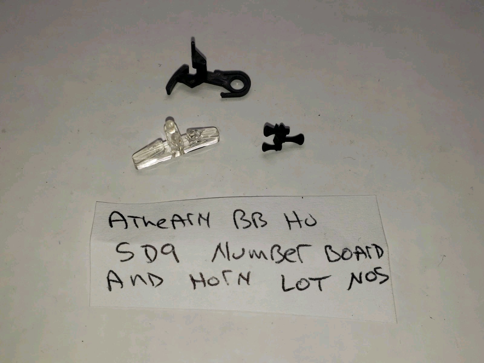 SD9 NUMBER BOARD HORN 34006 COUPLER 90601 ATHEARN HO LOT