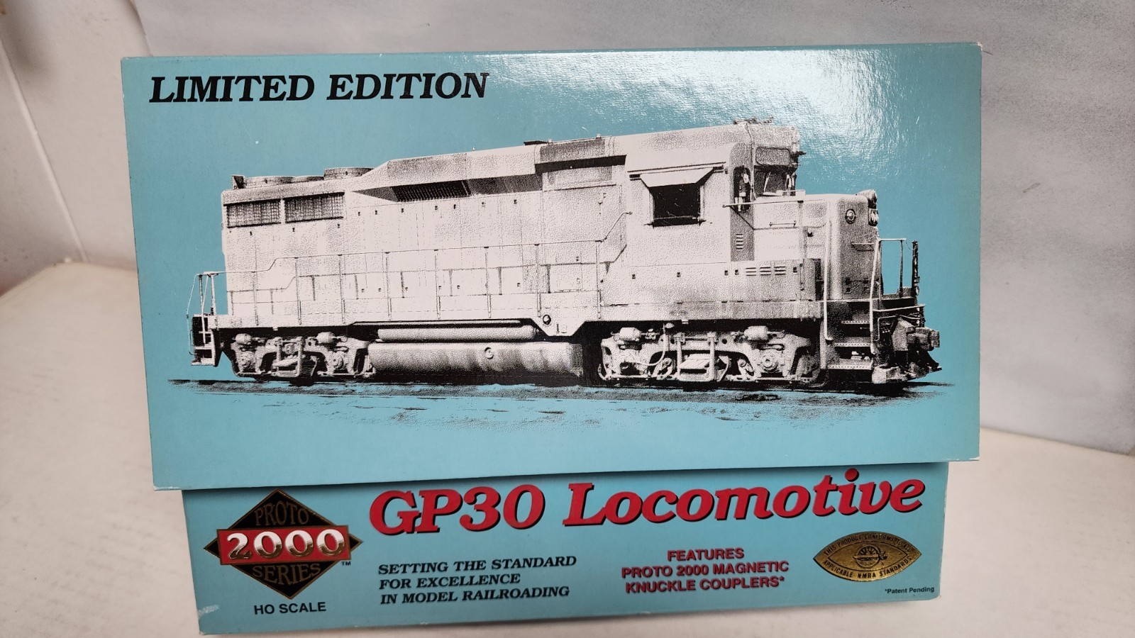 Life Like PROTO 2000 21551 HO GP30 PENN CENTRAL 2189 DCC New gears Kadee Install