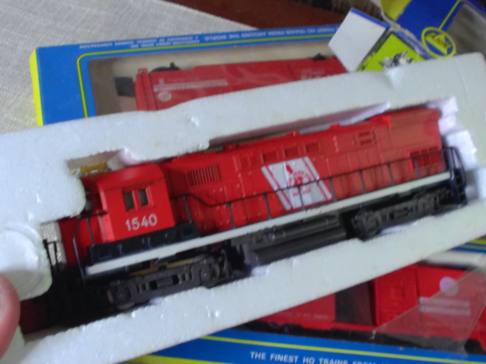 AHM ALCO Century 424 5015 F Central Of N.J. #1540 Diesel & 2 M-STL BOX CARS