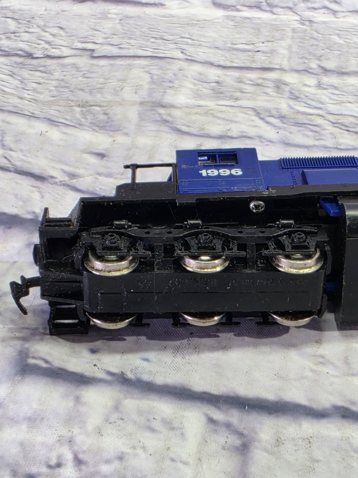 RARE Hy-Vee HO Scale Diesel Locomotive Mehano Slovenia Train Engine #1996 *read