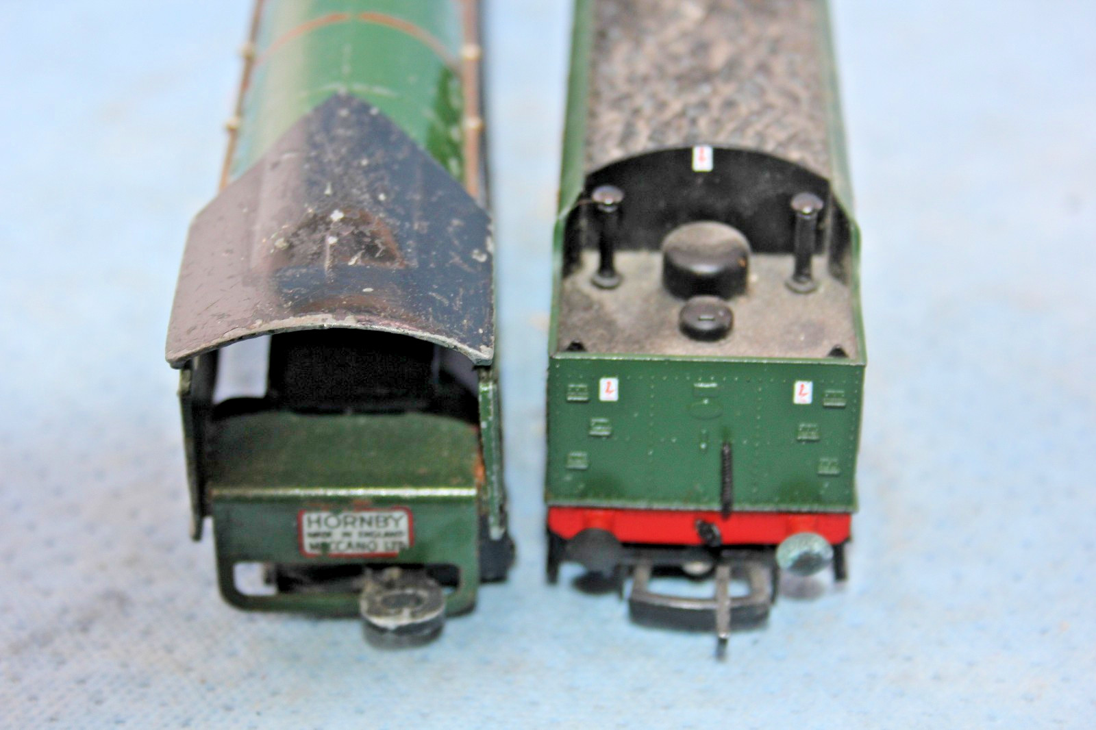 HORNBY 00 SILVER KING 4-6-2 LOCOMOTIVE AND TENDER