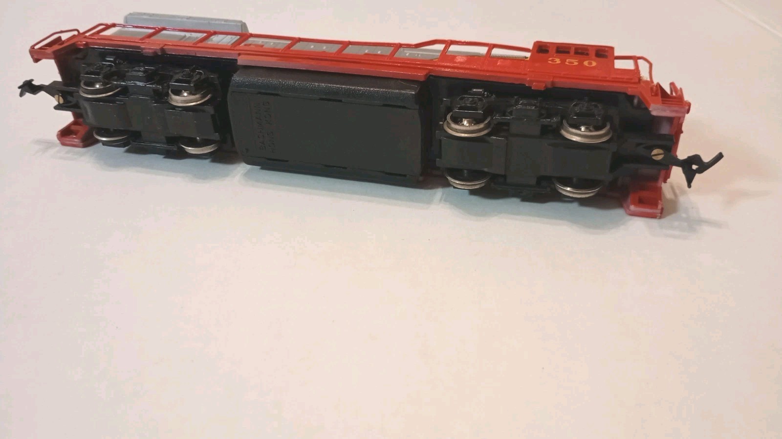 Bachmann Santa Fe Locomotive #350 – HO Diesel Locomotive – PLEASE READ
