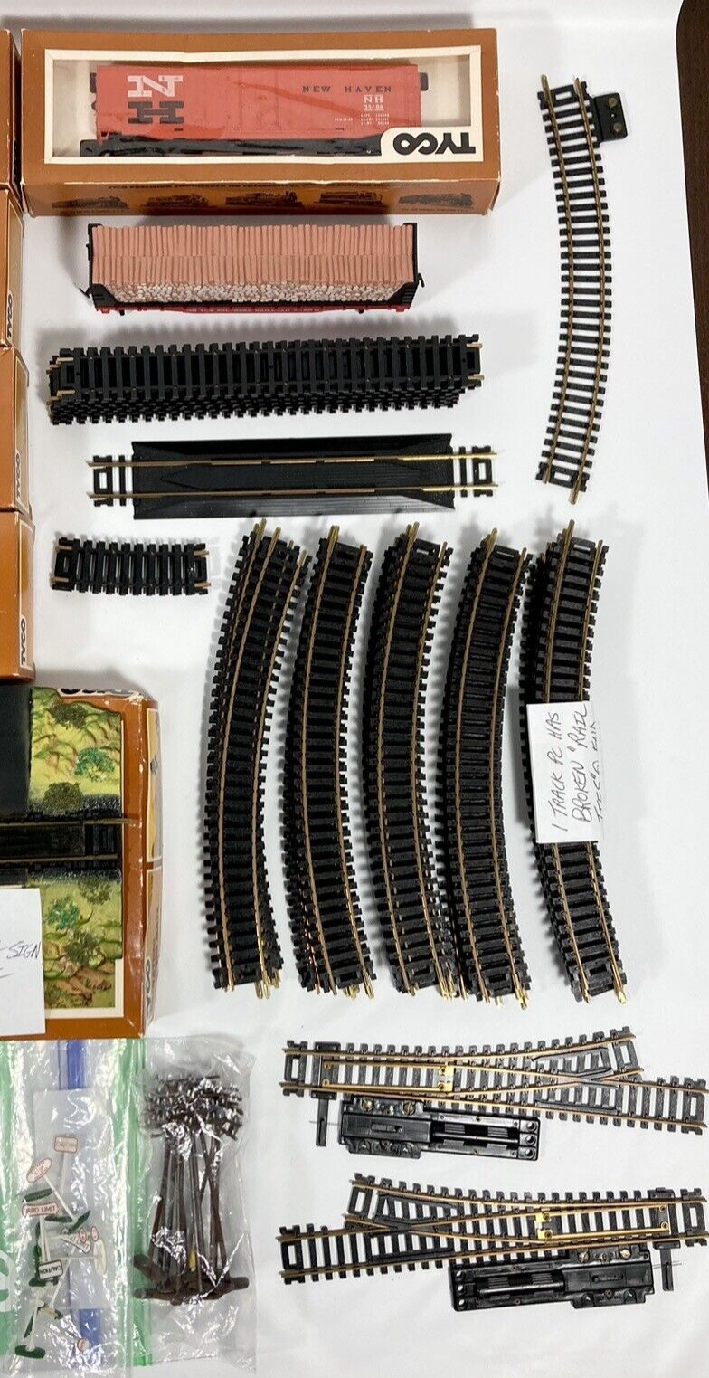 LOT HO Tyco Atlas Track Train Log Dump Autoloader Piggyback Car Set Switches Vtg