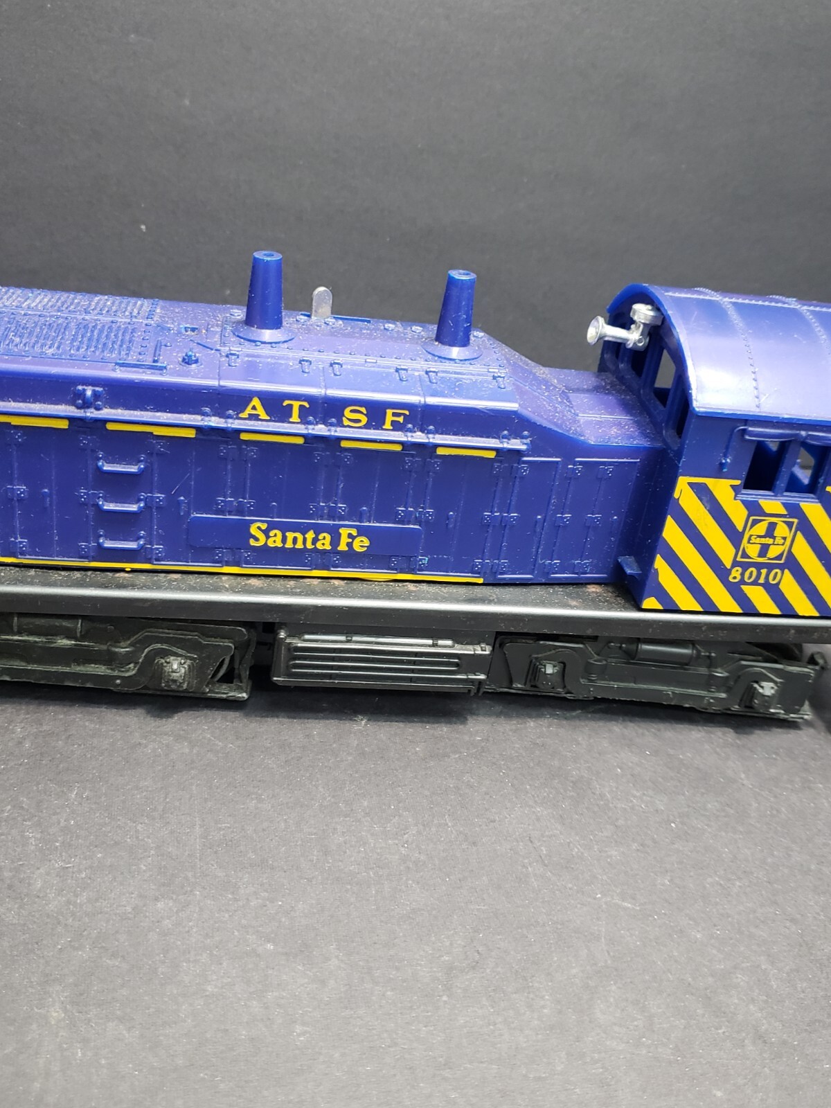 Lionel O Scale Santa Fe ATSF 8010 Switcher Royal Blue Purple Very Good L201