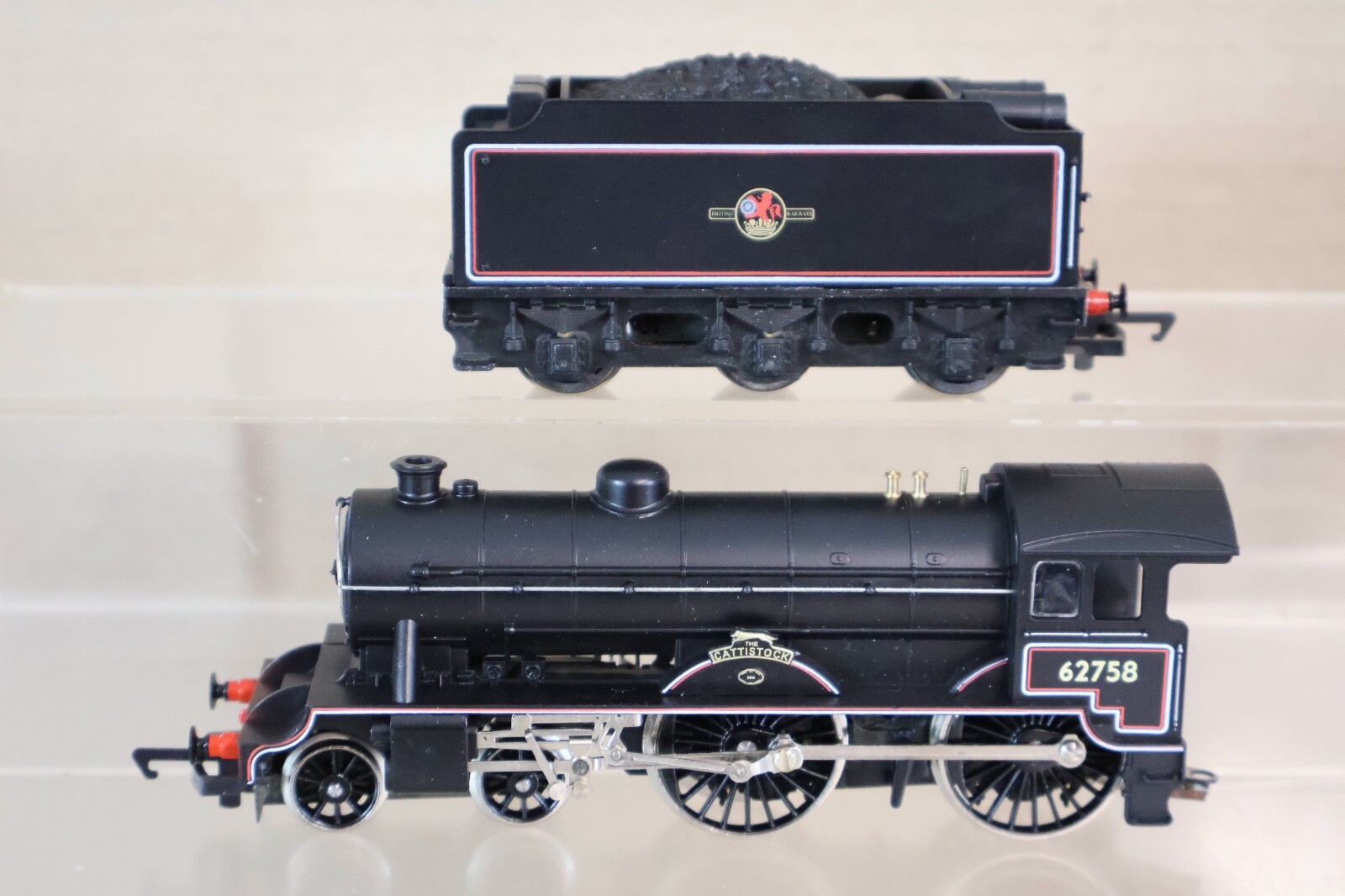 HORNBY R2021 BR 4-4-0 SHIRE HUNT CLASS D49/1 LOCOMOTIVE E 62758 CATTISTOCK oj