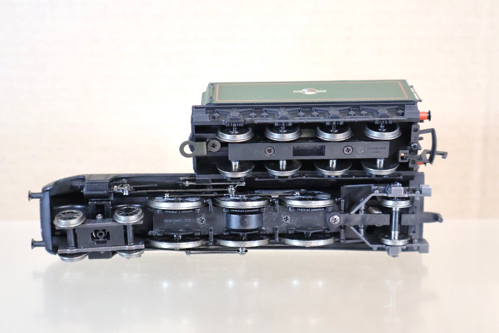 BACHMANN 31-957 RE NAMED BR 4-6-2 CLASS A4 LOCOMOTIVE 60022 MALLARD BOXED oj