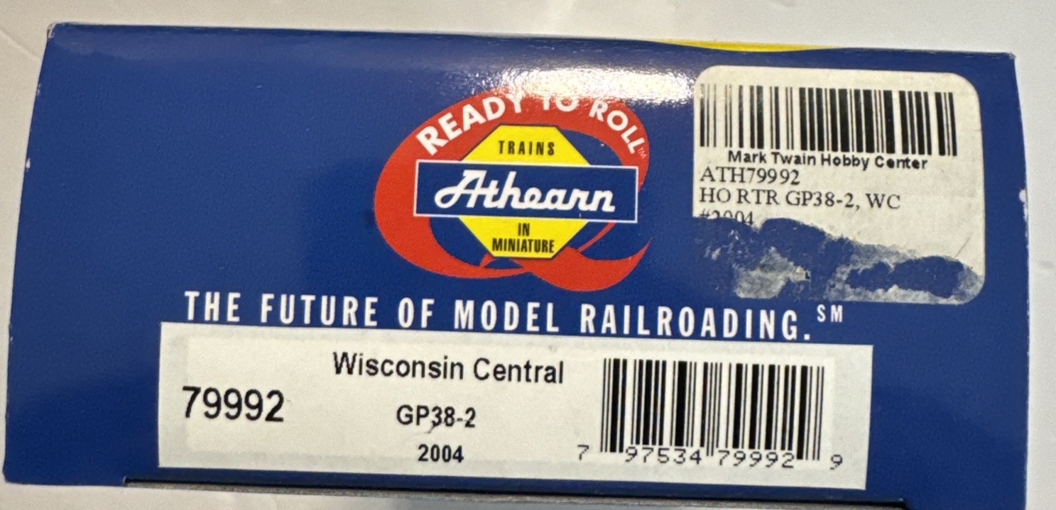 Athearn 79992 Wisconsin Central GP38-2 Diesel Locomotive #2004 LN/Box