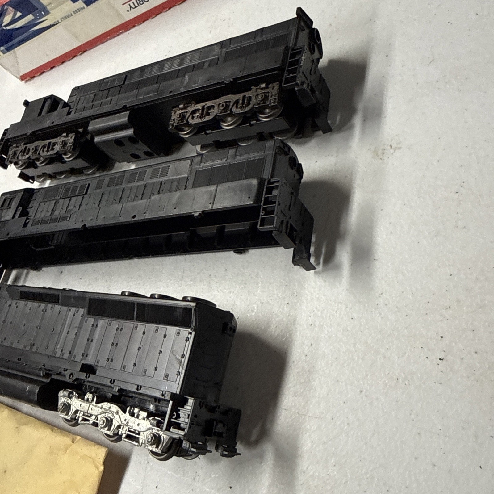 Athearn HO 4160 SD45 Powered Undecorated Black Diesel Locomotive lot