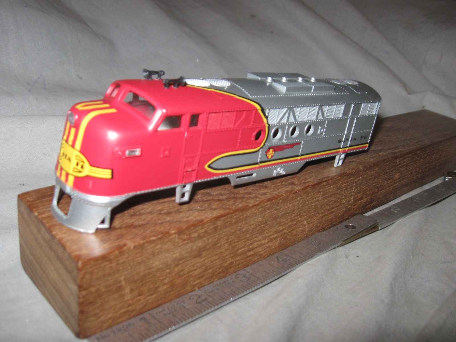 X4007 HO UNKNOWN SANTA FE RR EMD FT DIESEL LOCO BODY SHELL