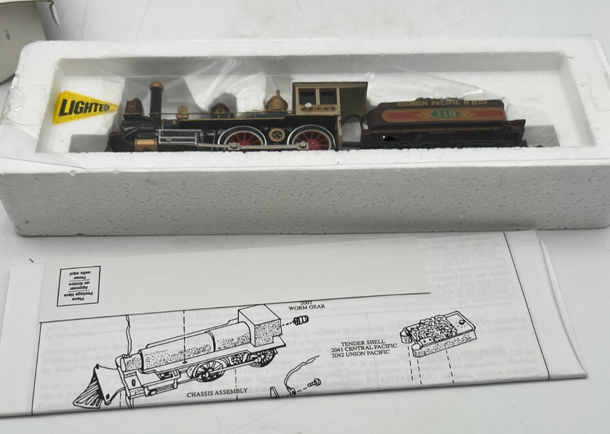 Bachmann HO Union Pacific 4-4-0 American Steam Locomotive & Tender Old West Era