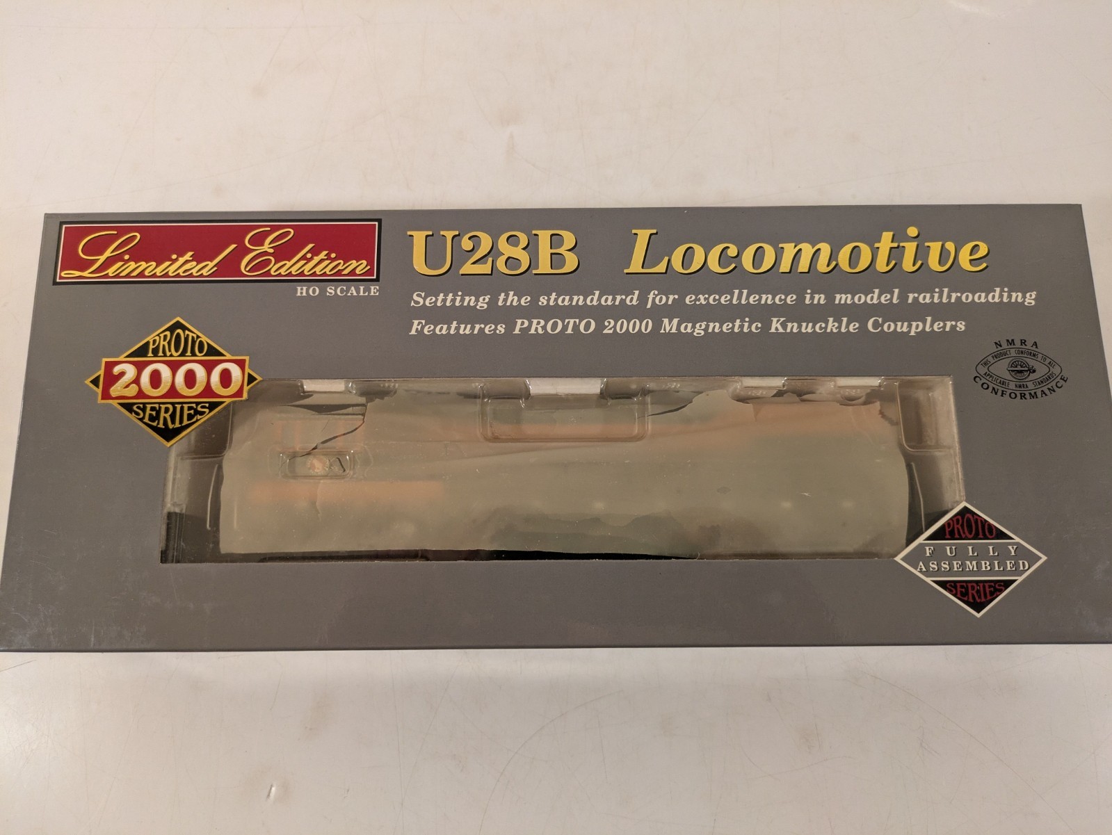HO GE U28B GN Great Northern DCC Ready NIB NOS # 31082