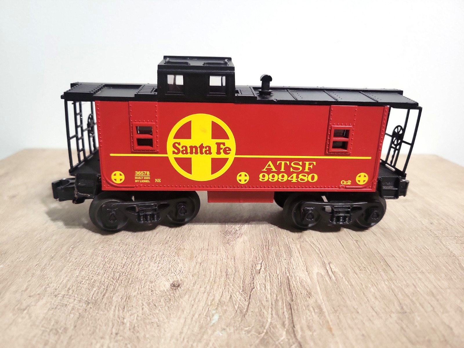 Lionel O Gauge Santa Fe #2363 RS-3 Diesel Engine w/ATSF Caboose & Gondola