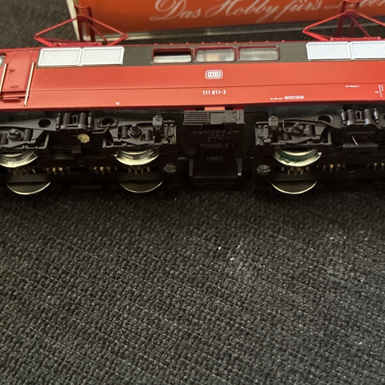 Arnold N Gauge Electric Locomotive BR 111 DB Red Plastic Metal