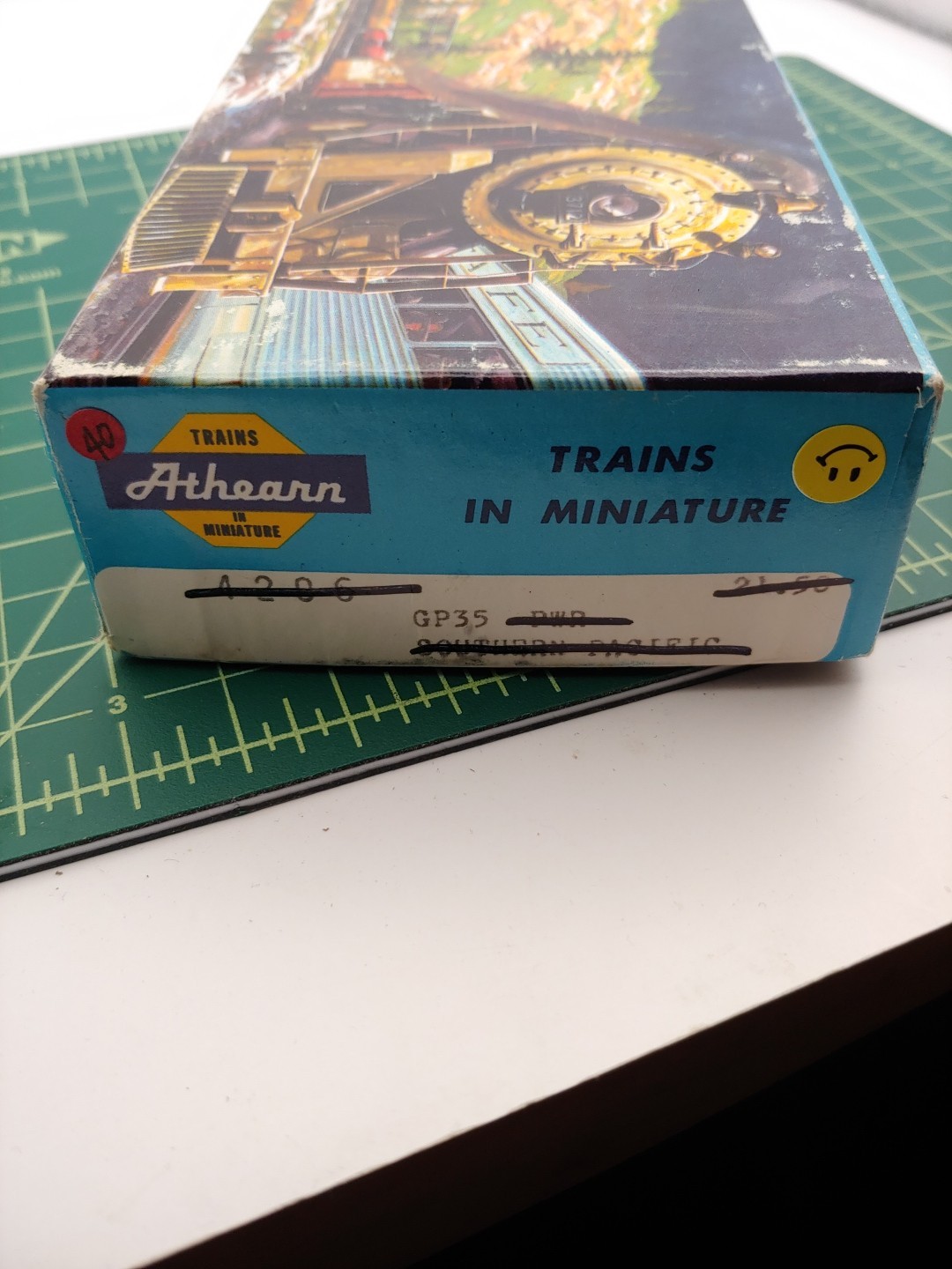 Athearn HO Scale GP35 Diesel Locomotive Shell With Window