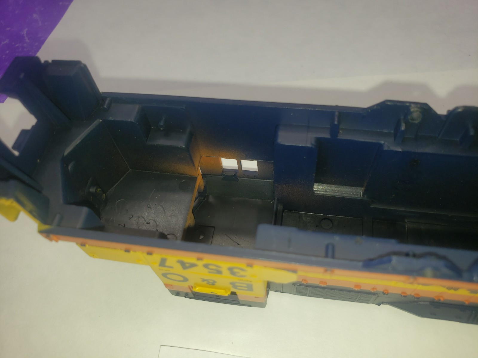 GP35 SHELL ONLY ATHEARN BLUE BOX HO SCALE CHESSIE SYSTEMS B&O 3547 GREAT COND