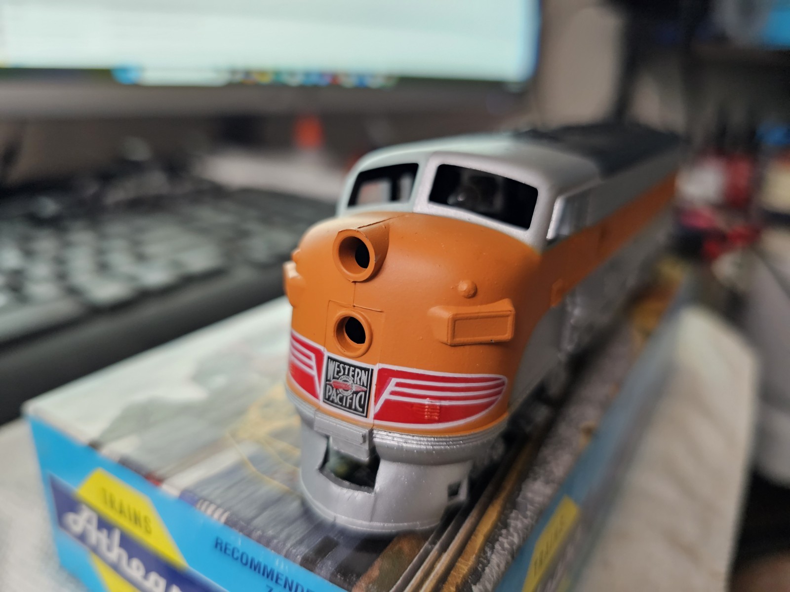 ATHEARN 3249 WESTERN PACIFIC F7A SUPER POWERED Diesel Locomotive C8