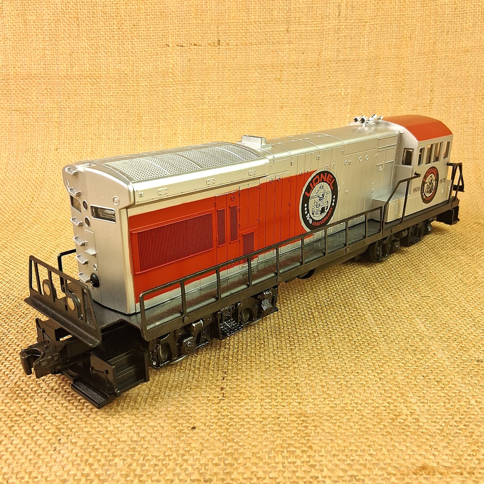 Lionel 6-7500 U36B Diesel 1900 – 1975 75th Anniversary