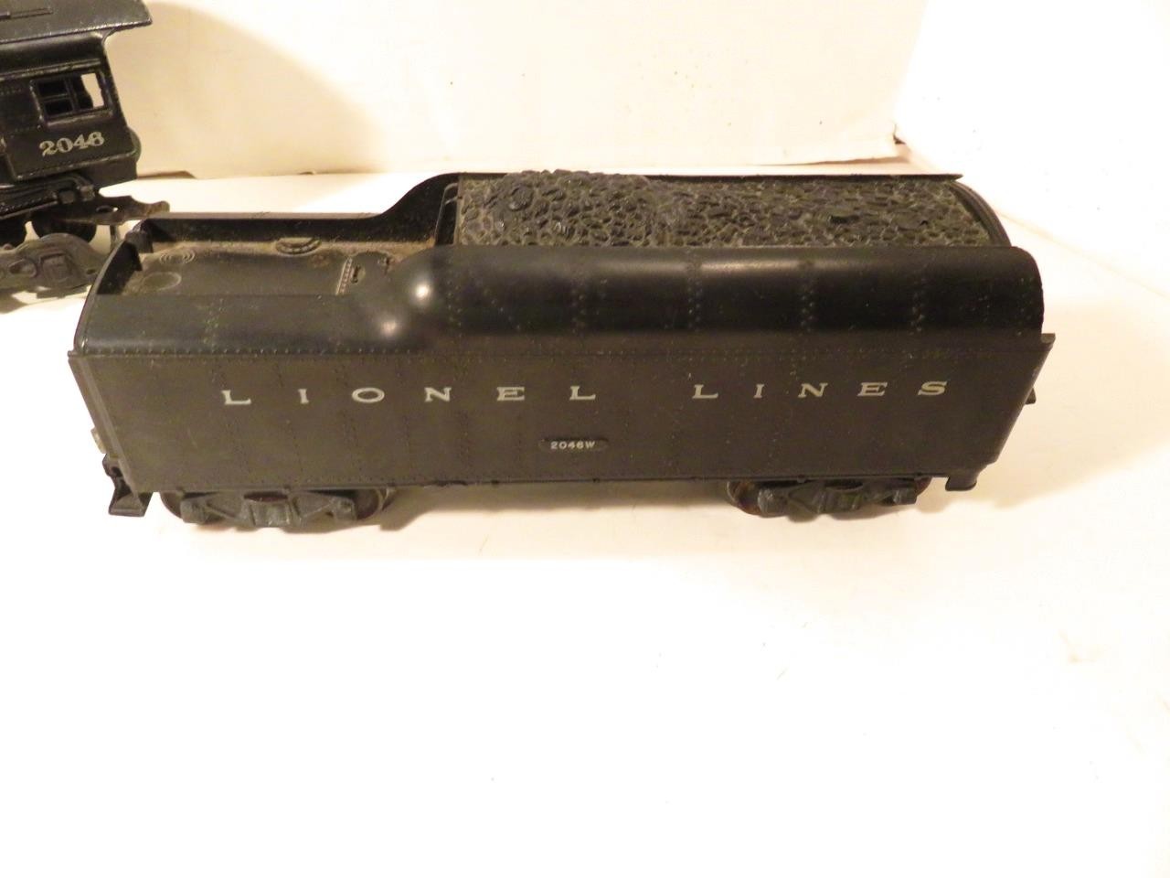 LIONEL POST-WAR TRAINS 2046 STEAM LOCO / 2046W TENDER- BOXED- 027/0- GOOD -W10