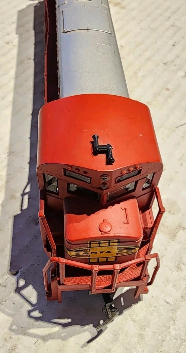 Mehano HO Scale Diesel Engine Santa Fe #8731