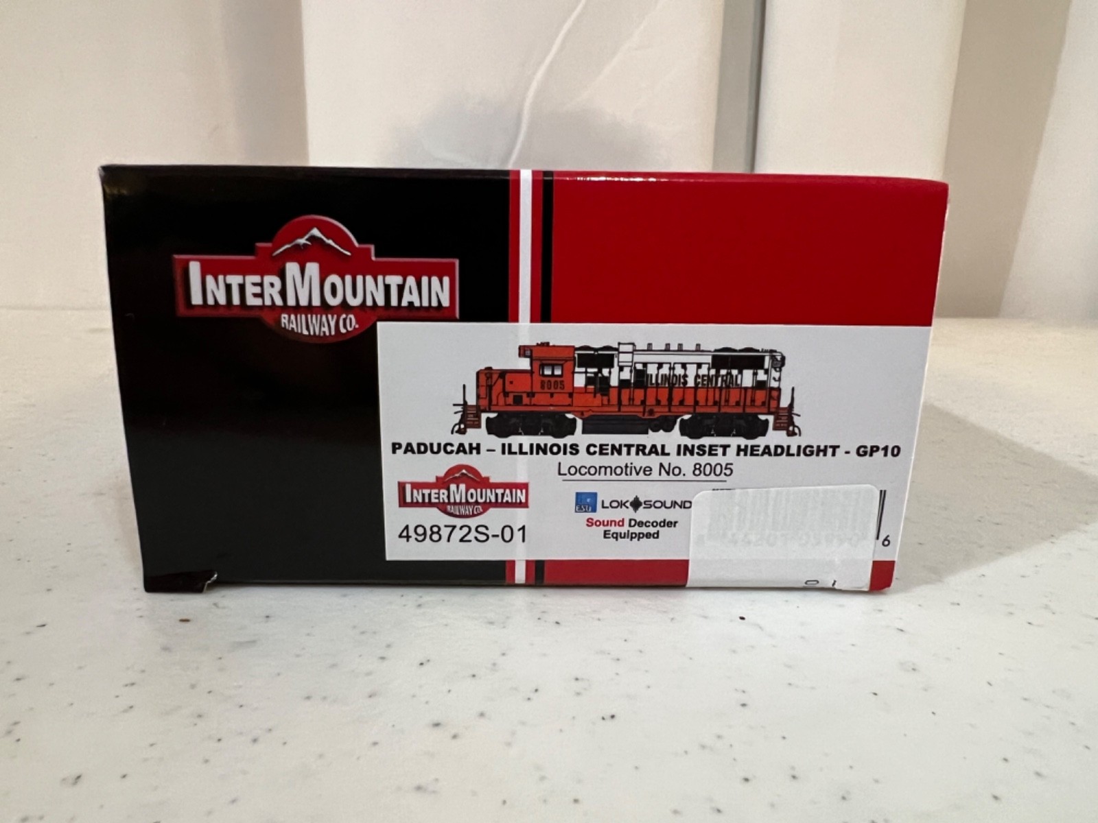NIB HO Intermountain Illinois Central GP10 with LokSound